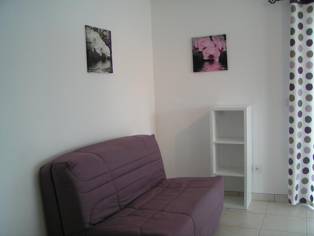 Appartement Aux Couleurs D'Ardèche à Vallon-Pont-dʼArc Chambre photo